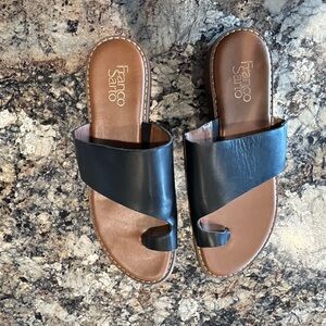 Franco Sarto Women's Black Leather Toe Ring Sandals